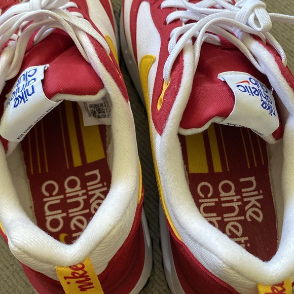 Women’s Nike Air Max Dawns - Picture 3 of 5